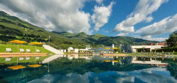 Töltsön el egy hétvégét Gasteinben, és élvezze a hegyvidéki tájat és a pihenést valamelyik fürdőben!