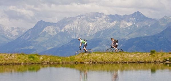 Salzburski Lungau jest rajem dla cyklistów, o czym świadczą jego specjalne oferty rowerowe.